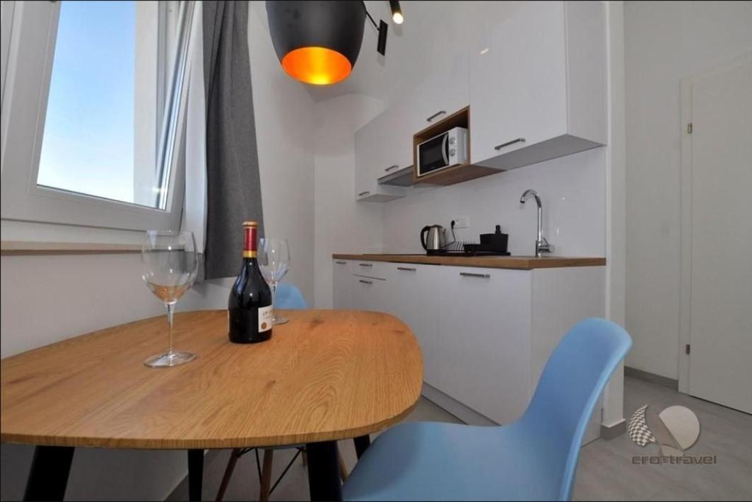 Apartmani Miranda 드라슈니체 외부 사진