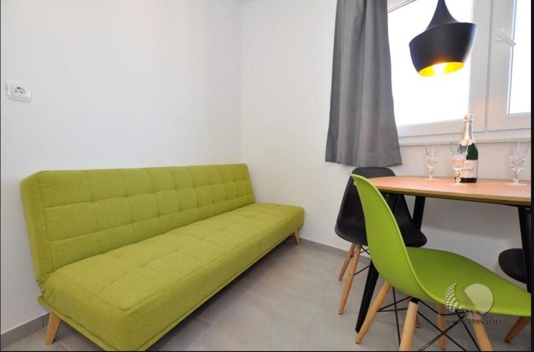 Apartmani Miranda 드라슈니체 외부 사진